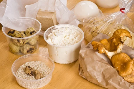 White Truffles, Roasted Artichokes, Porcini Butter, Fresh Mozarella, Fresh Tagliatelle, and Chanterelles