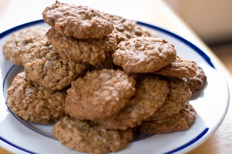 Recipe: Chewy Oatmeal-Chocolate Chip Cookies