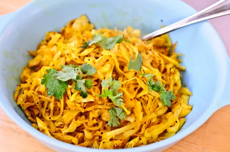 Five-Minute Indian-style Cabbage - A Tasty and Easy Side Dish