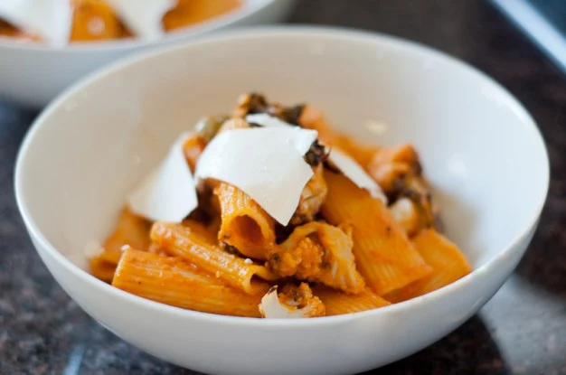 Rigatoni with Roasted Cauliflower and Spicy Tomato Sauce - Recipe