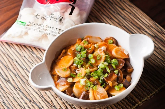 Tteokbokki - Spicy Korean Rice Cake Stew