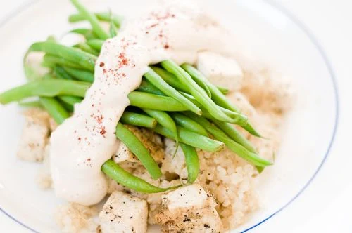 Quinoa with Tahina Sauce, Tofu and Green Beans - High Protein, Tasty Hippie Food - Recipe
