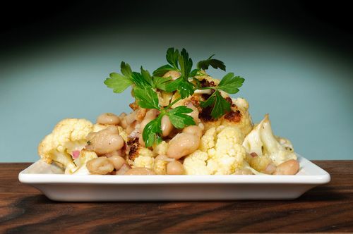 Roasted cauliflower salad with white beans