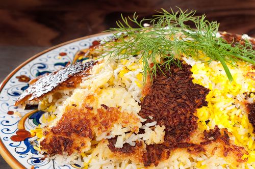 Persian rice pilaf with a crispy crust - chelo with tahdig