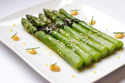 Asparagus with nori butter