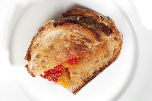 Grilled_Cheese_With_Tomato_Jam